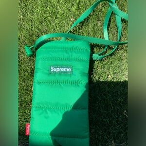 Supreme Phone pouch crossbody